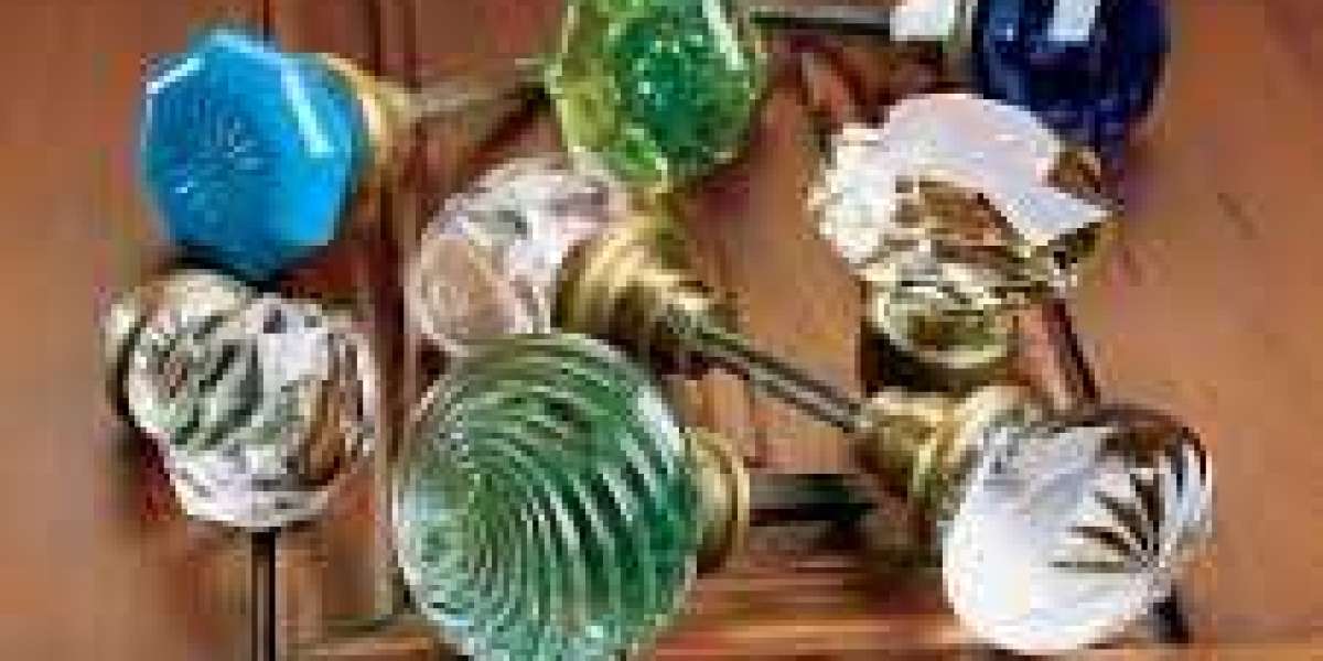 Knob Materials: Wood, Metal, Glass, and Ceramic Compared