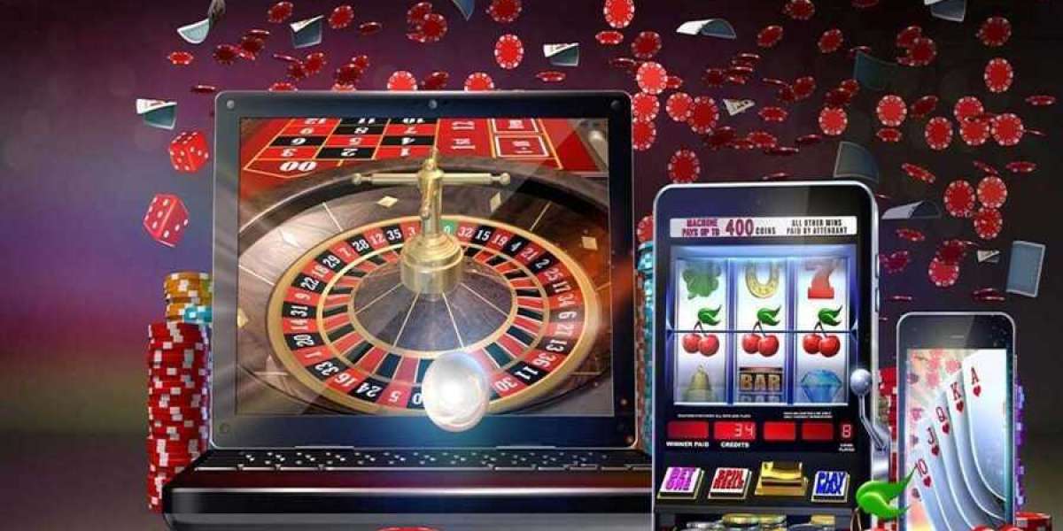 Spinning Riches: Unraveling the Online Slot Extravaganza